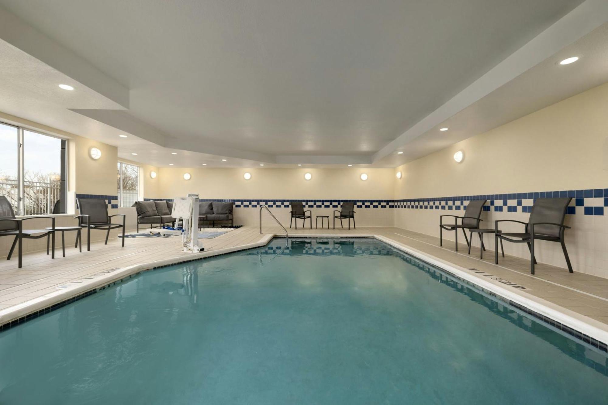 Fairfield Inn & Suites By Marriott Springdale Bagian luar foto