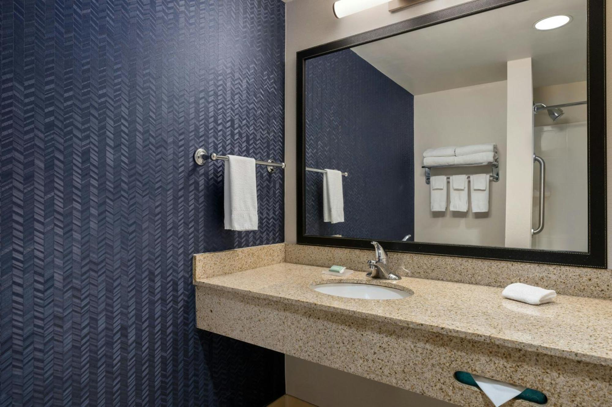 Fairfield Inn & Suites By Marriott Springdale Bagian luar foto